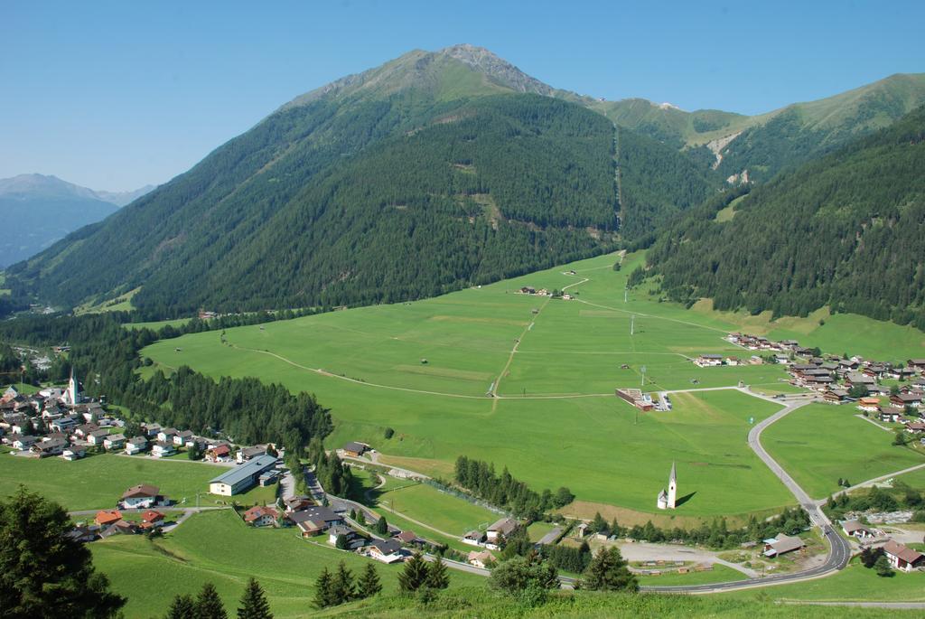 Haus Panoramablick Apartment Kals am Grossglockner Ruang foto